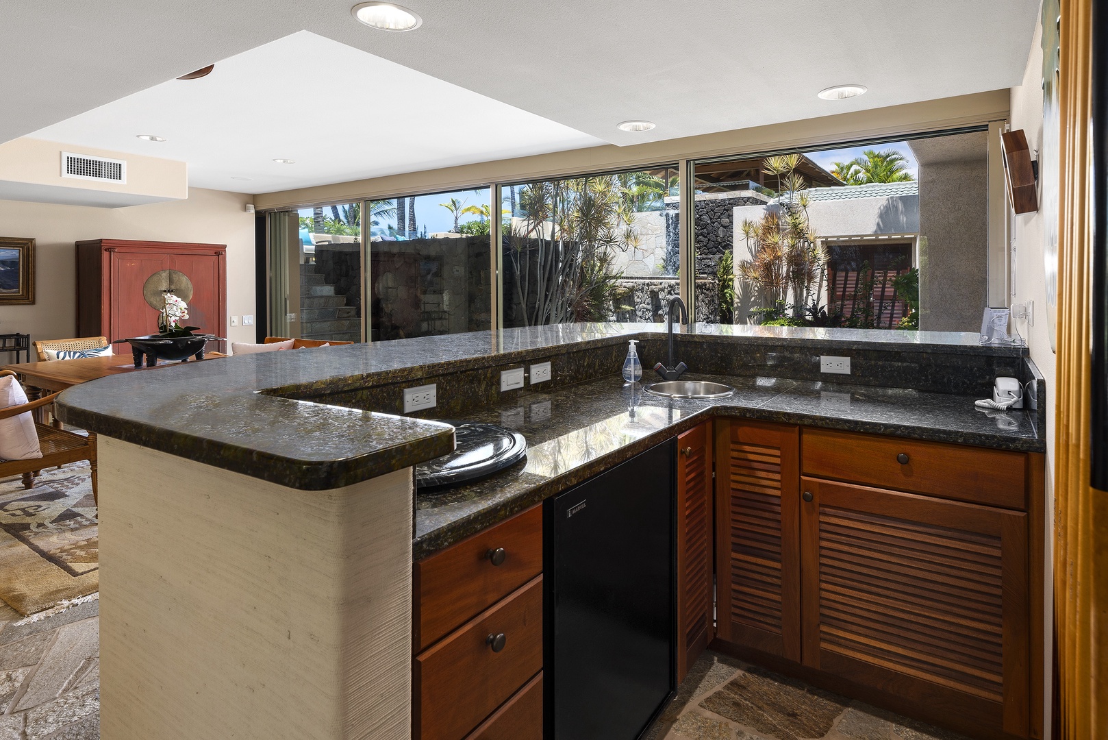 Kamuela Vacation Rentals, Champion Ridge #35 - The bar is equipped with cold storage