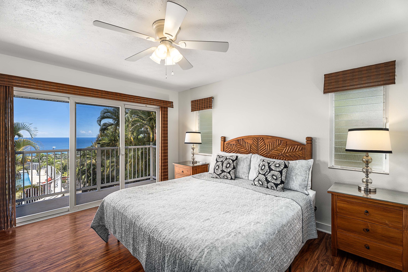 Kailua-Kona Vacation Rentals, Honu Hale - Guest bedroom with King bed, A/C and shared Jack & Jill bath