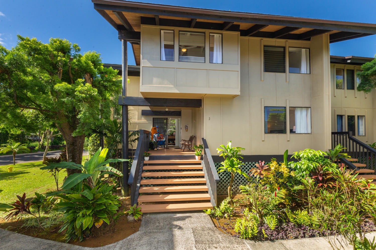 Princeville Vacation Rentals, Mauna Kai 2 - The front entry of the condo