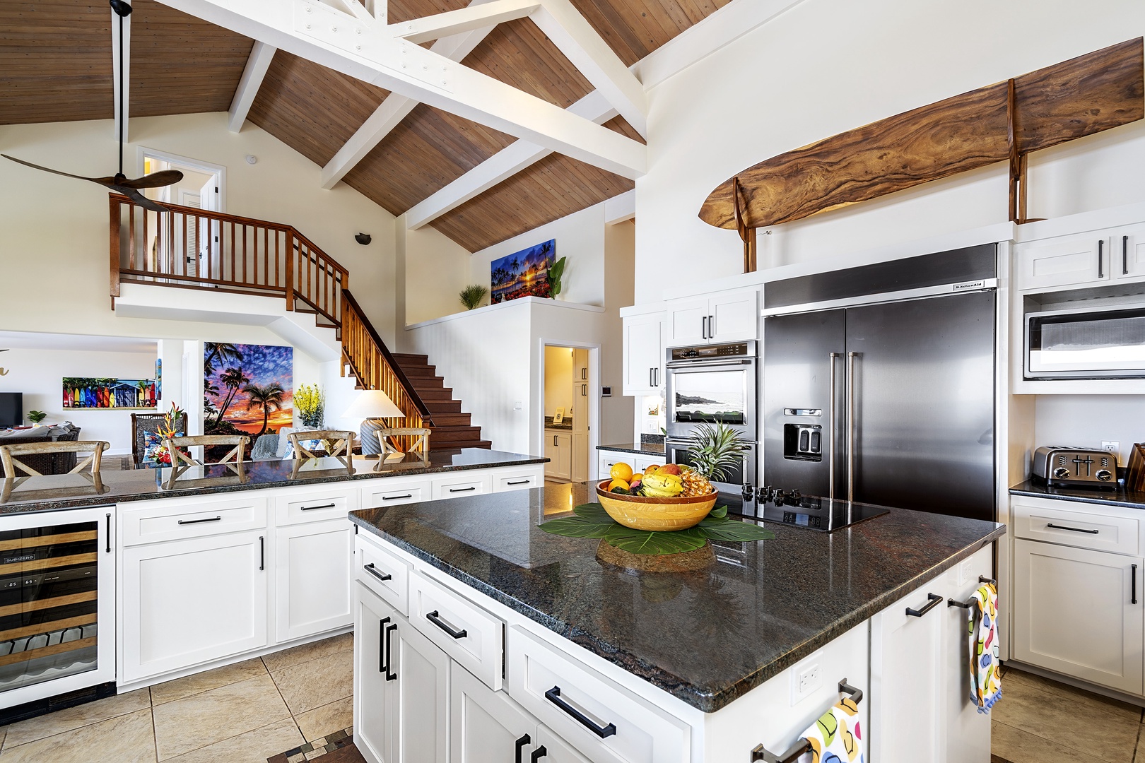 Kailua Kona Vacation Rentals, Hale Pua - From the kitchen you can see clear into the living room