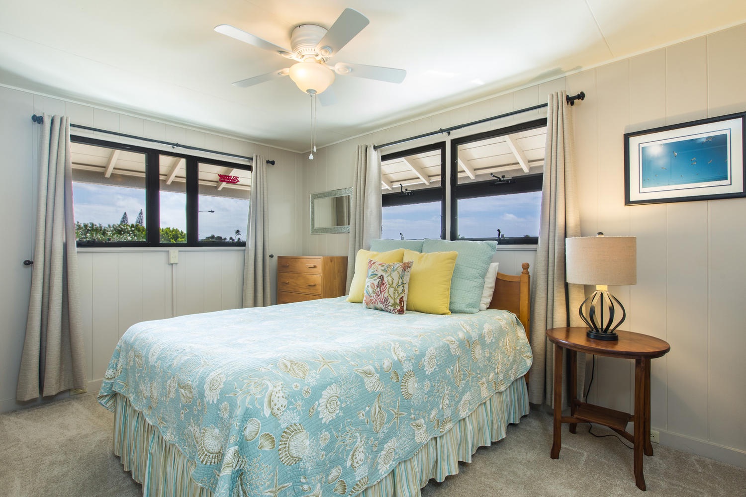 Honolulu Vacation Rentals, Hale Poola - Bedroom two, with queen bed and shared bath.