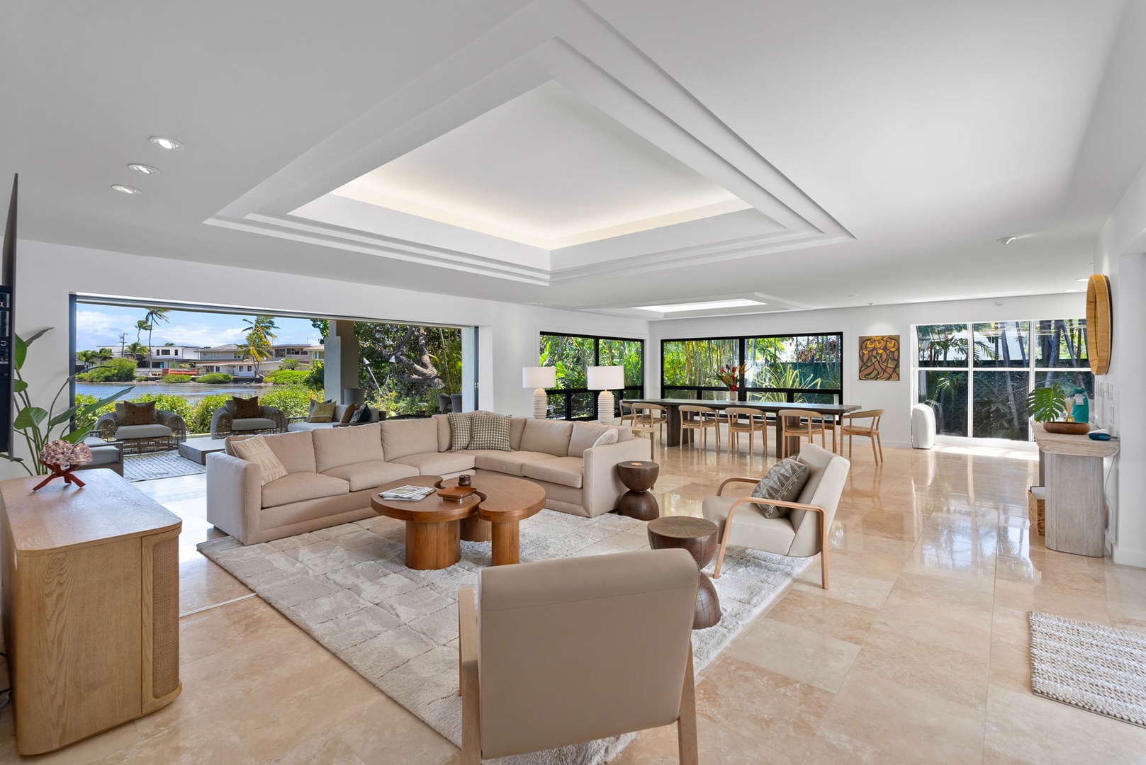 Honolulu Vacation Rentals, The Lagoon House 3BR - Open-plan living area with soaring ceilings and seamless indoor-outdoor connection.