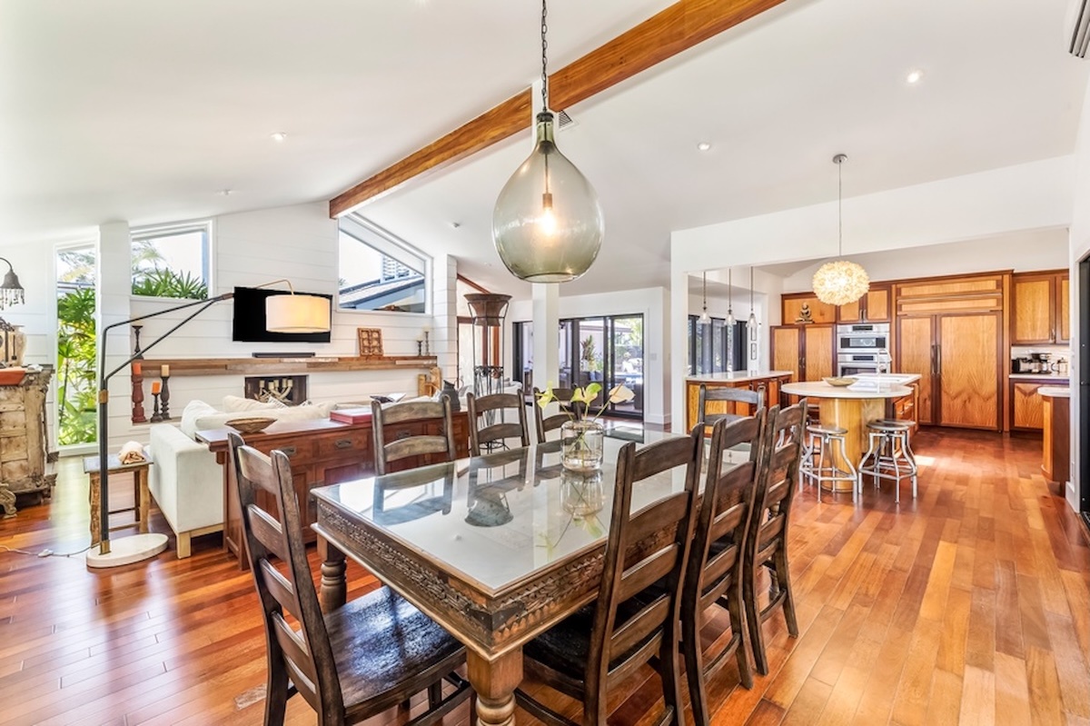 Kailua Vacation Rentals, Hale Ohana - The dining area openly flows to the main living area and kitchen.
