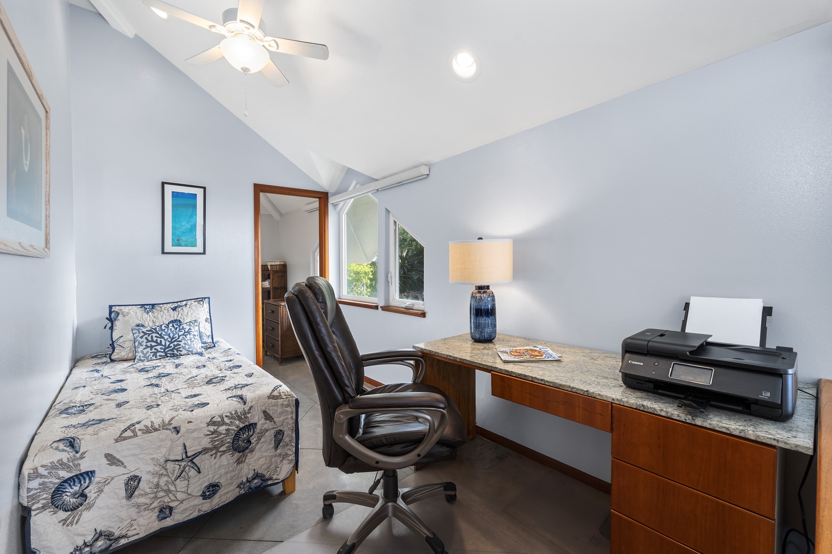 Kailua-Kona Vacation Rentals, Hale Kope Kai - Office/ Bonus room equipped with Twin bed