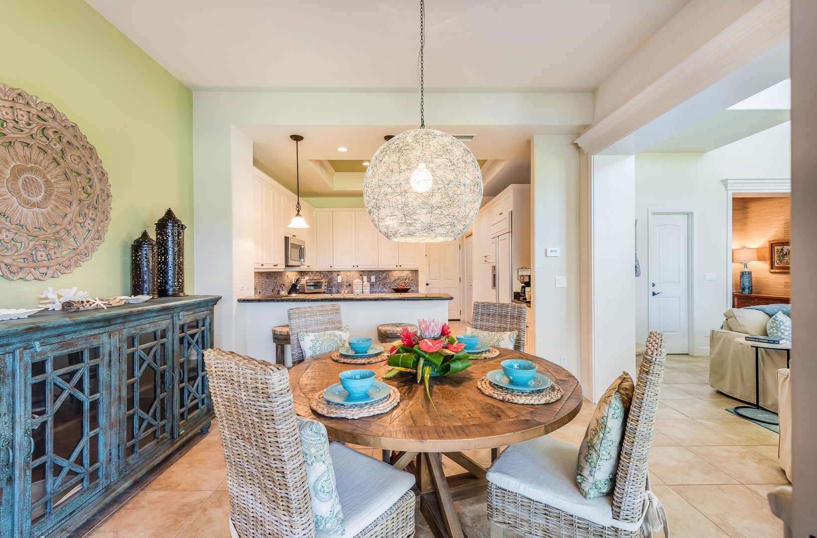 Kamuela Vacation Rentals, Kulalani 1701 at Mauna Lani - Enjoy a good meal at the dining table for four