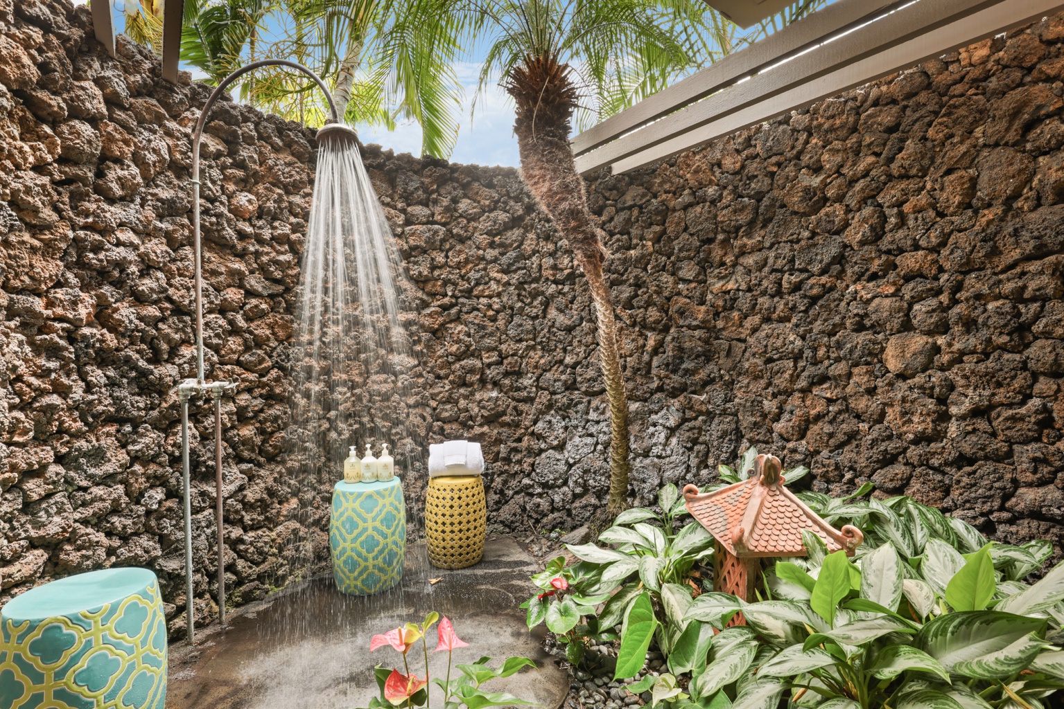 Kailua Kona Vacation Rentals, 3BD Golf Villa (3101) at Hualalai Resort - Private outdoor shower - a true tropical treat!