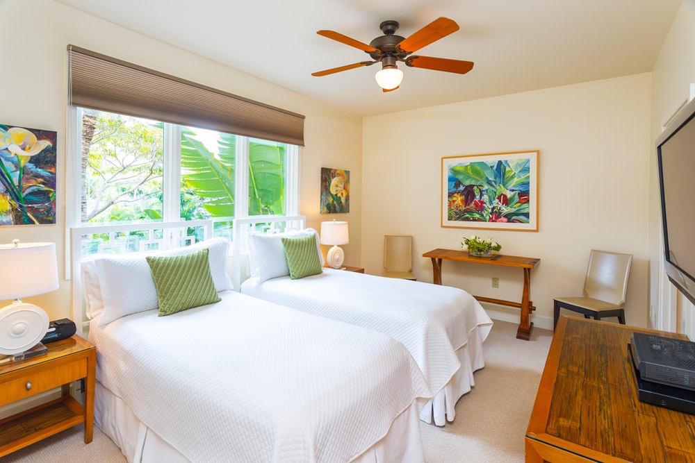 Wailea Vacation Rentals, Aqua Lani J305 at Wailea Beach Villas* - Gourmet Kitchen & Dining Area with Imported European Cabinetry, Granite Counters