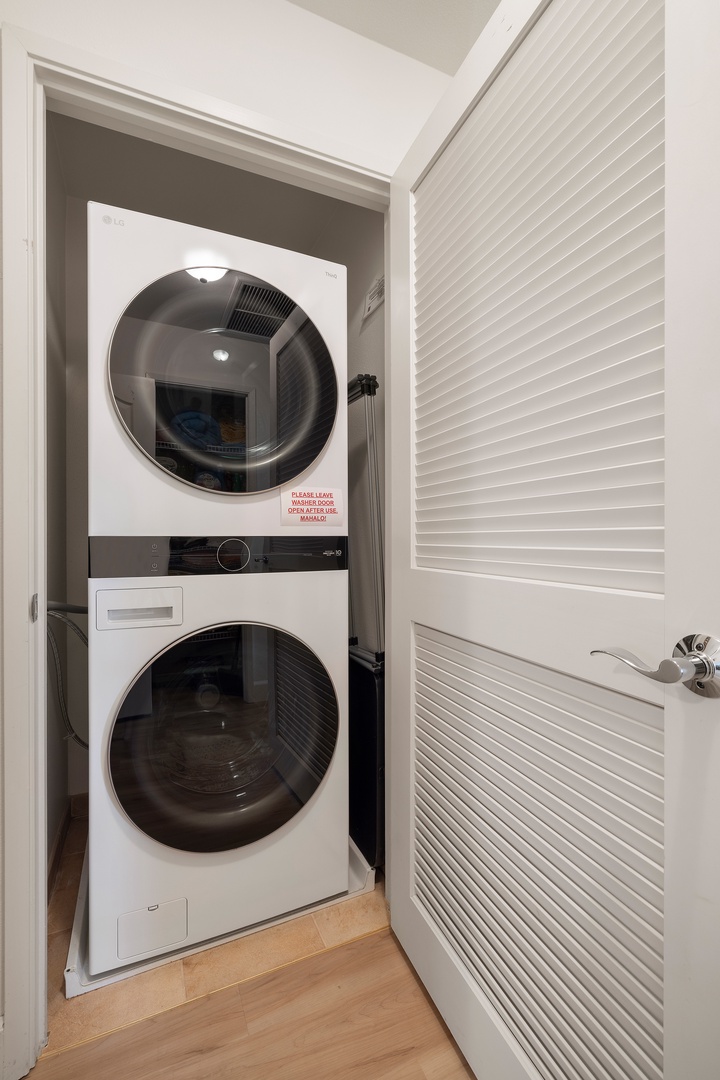 Kapolei Vacation Rentals, Ko Olina Kai 1105E - Your laundry needs are covered with a convenient stacked washer and dryer tucked into your private space—perfect for longer stays and traveling light.