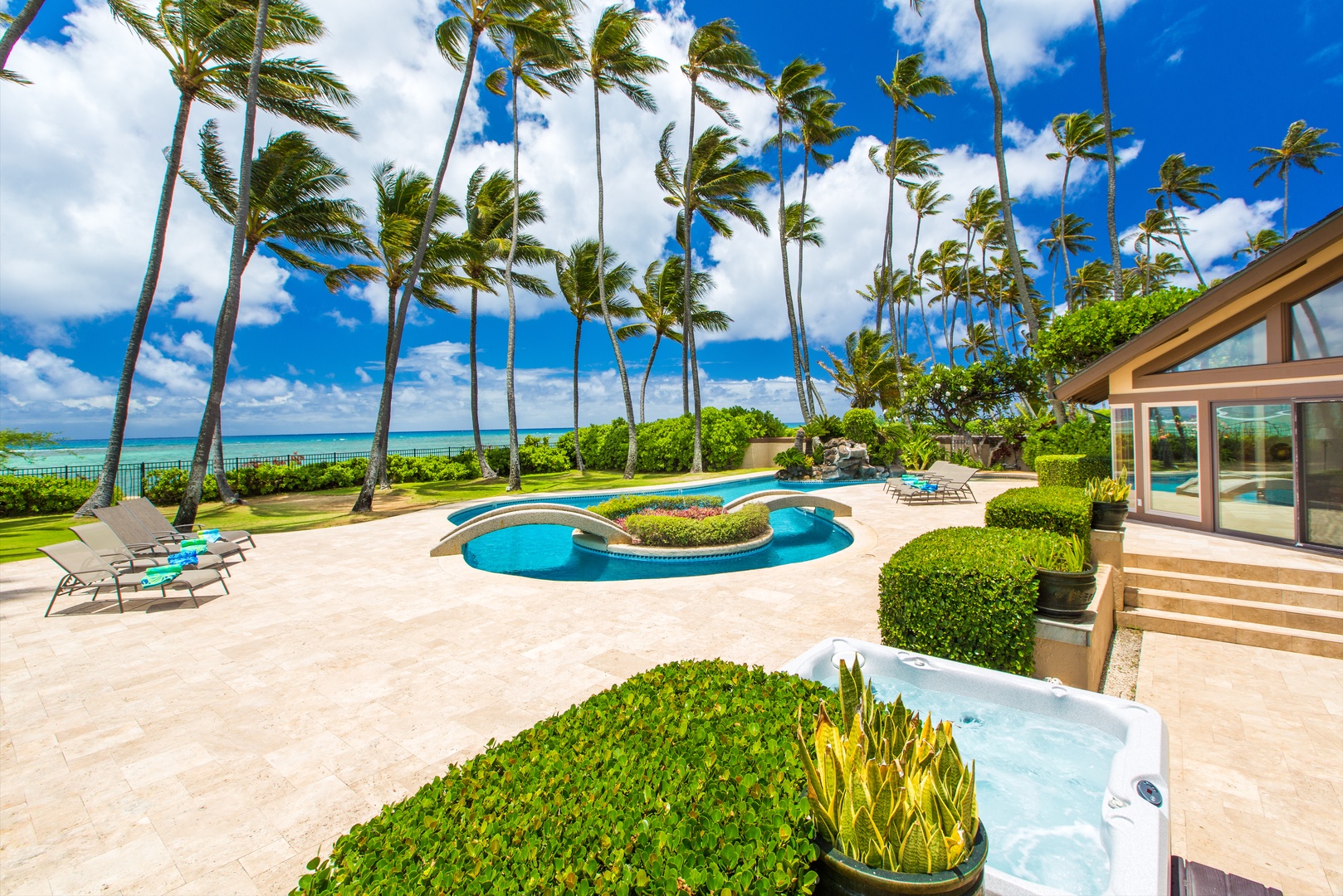 Honolulu Vacation Rentals, Kahala Mini Resort (5BR) - Afternoons drift between the water in front of you and the ocean behind it.