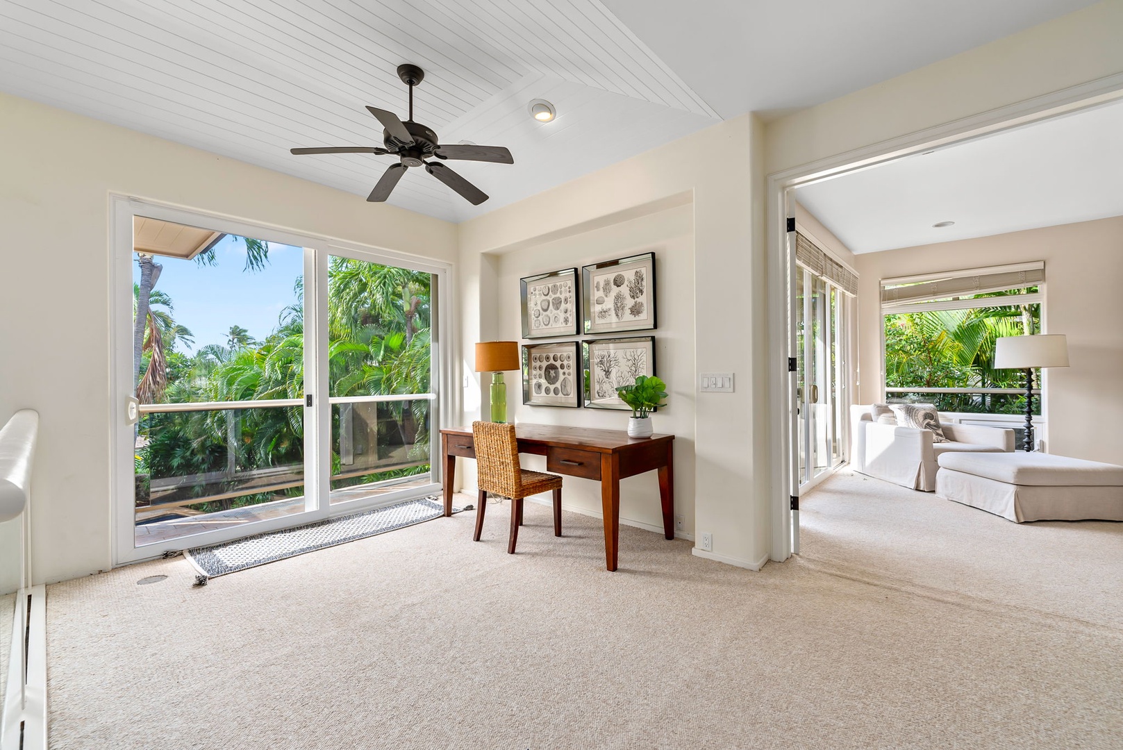 Honolulu Vacation Rentals, Diamond Head Luxe - Your private workspace overlooking lush tropical gardens, complete with elegant furnishings and coastal charm.