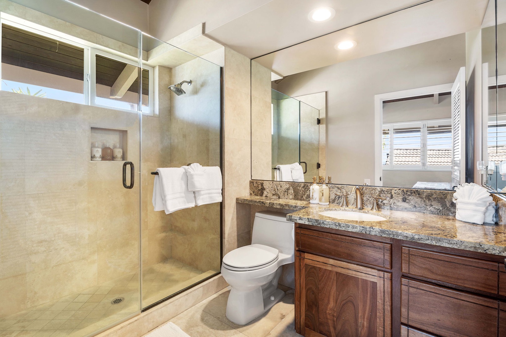 Kailua Kona Vacation Rentals, Ali'i Point #9 - Guest bathroom attached ensuite