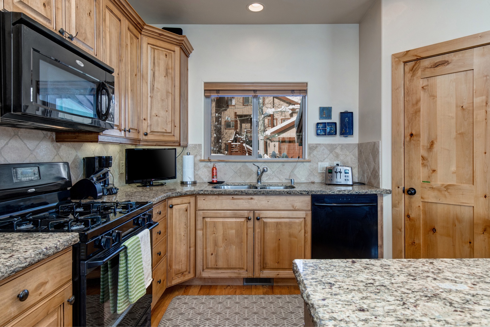 Park City Vacation Rentals, Cedar Ridge Townhouse - Fully stoked kitchen