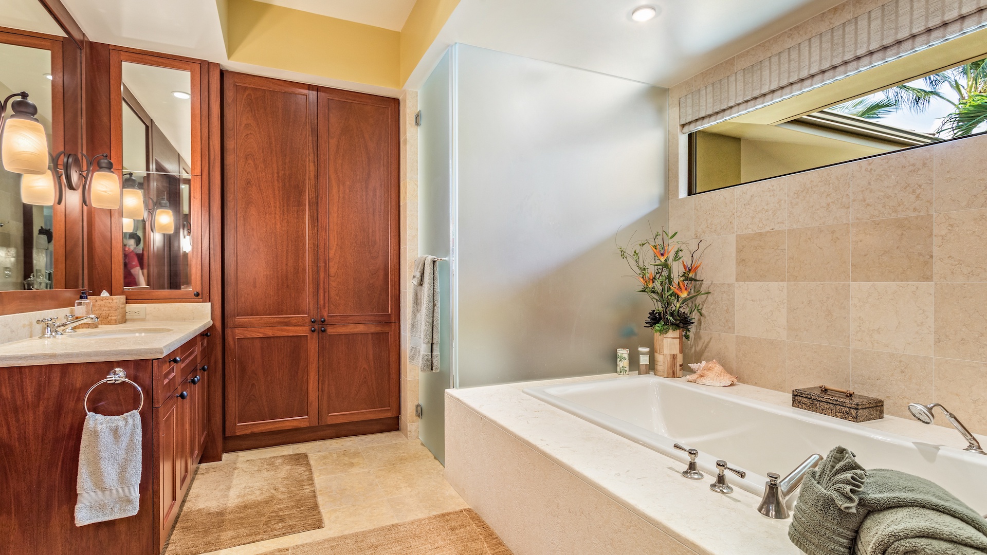 Kailua Kona Vacation Rentals, 2BD Hainoa Villa (2907B) at Hualalai Resort - Alternate View of Primary Bath.
