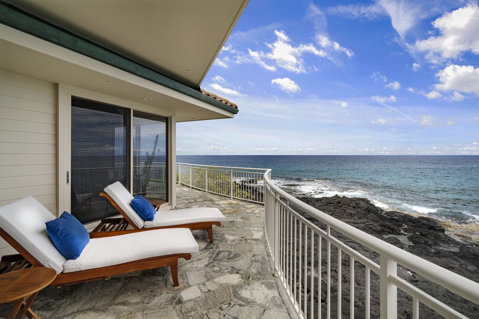 Kailua Kona Vacation Rentals, Ali'i Point #12 - Indulge in oceanfront luxury at Ali'i Point #12, your perfect Hawaiian retreat, featuring a private lanai with unparalleled sea views, perfect for high-end relaxation and sunbathing.