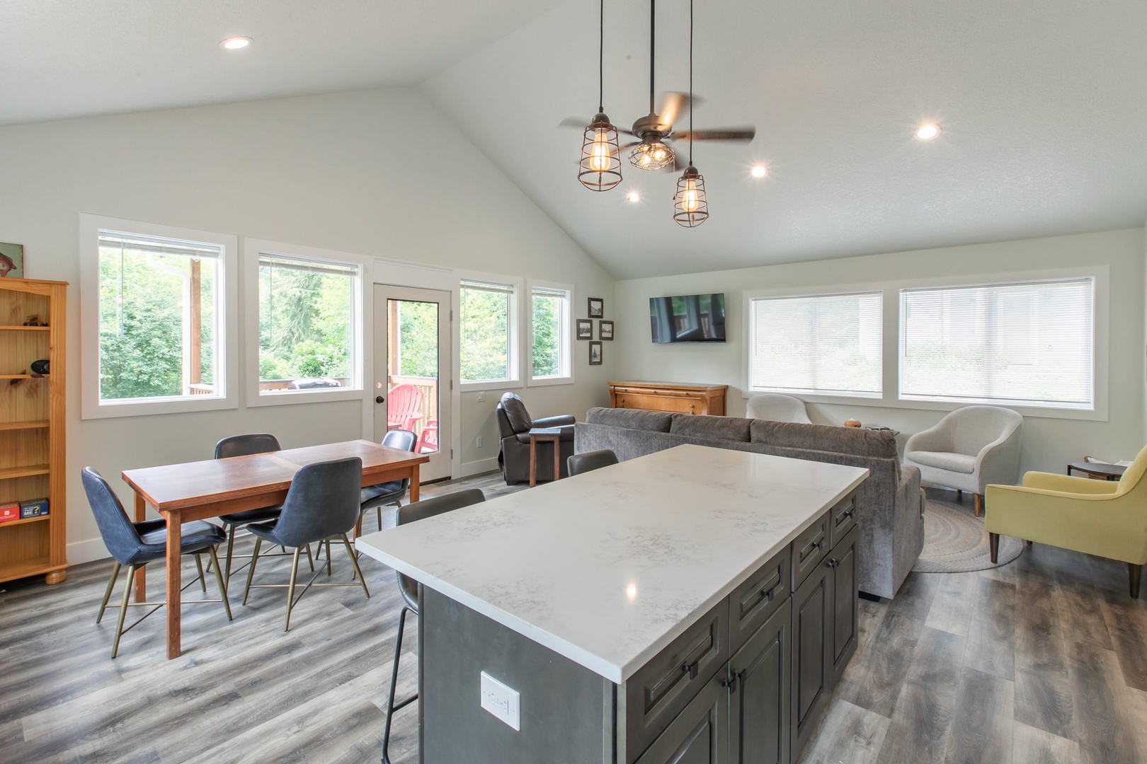 Nehalem Vacation Rentals, Nehalem Coastal Oasis - Looking for a tranquil getaway? Look no further than our beautiful vacation rental home in Nehalem, Oregon