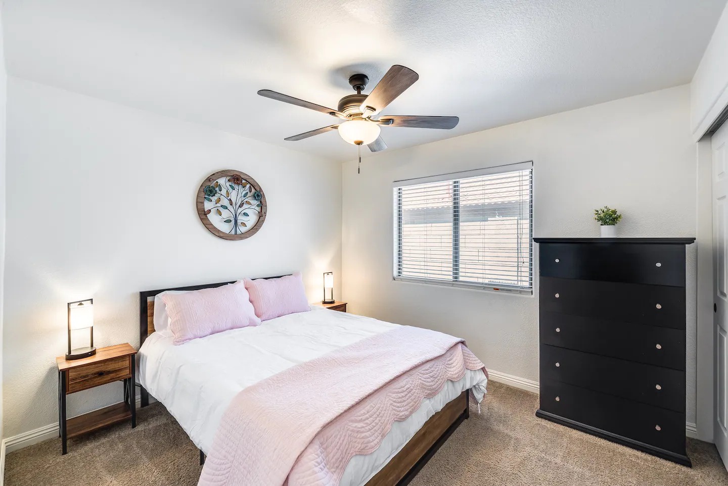 Goodyear Vacation Rentals, Foothills Sunny House - Bedroom 3