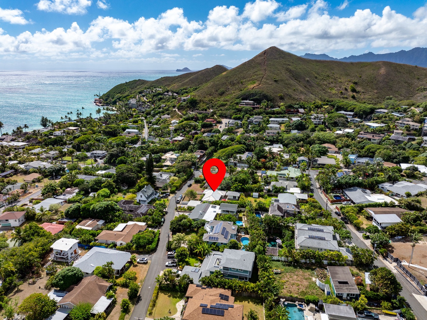 Kailua Vacation Rentals, Hale Alapi'i Lanikai Getaway - Capture the essence of coastal living, highlighting a property ideally situated close to both mountain and sea.