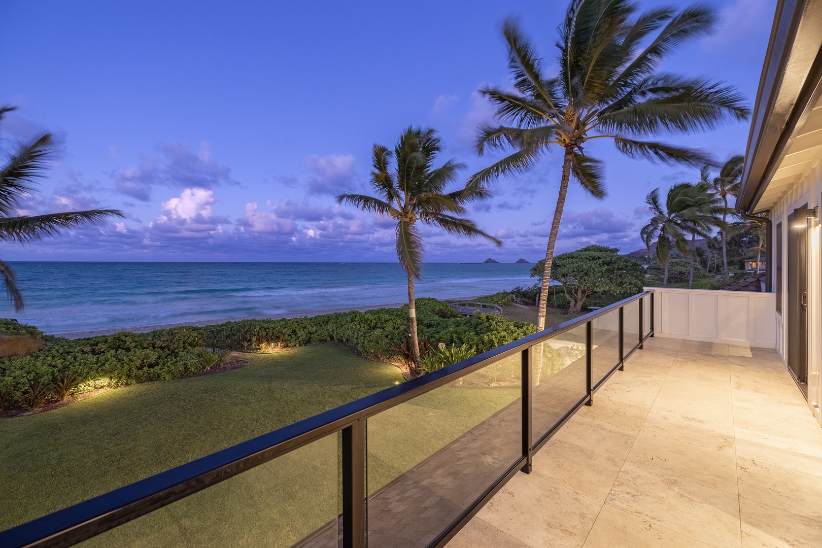 Kailua Vacation Rentals, Kailua Beach Villa - Private Master lanai with sweeping ocean views