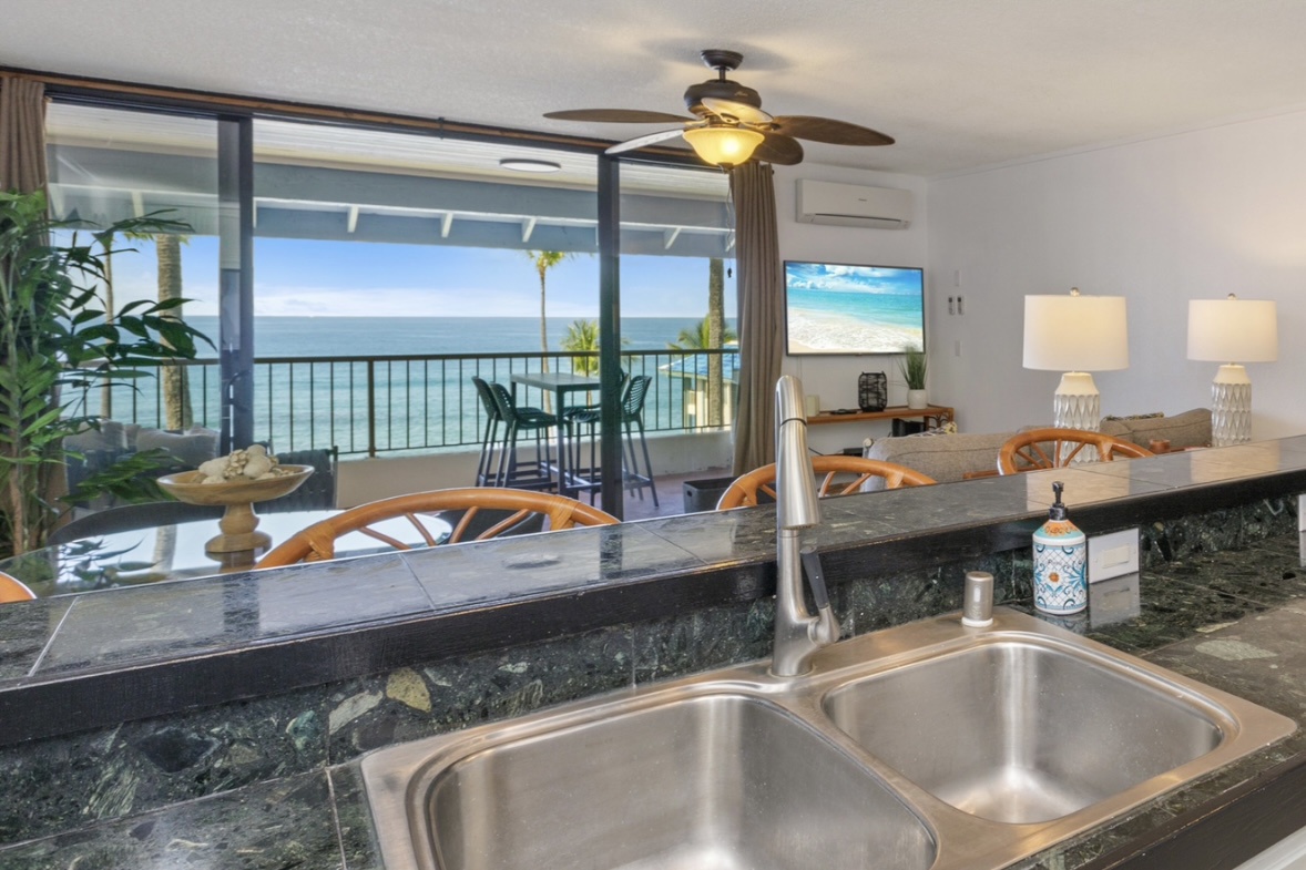 Kailua Kona Vacation Rentals, Kona Reef F23 - Even the view from the sink is breathtaking!