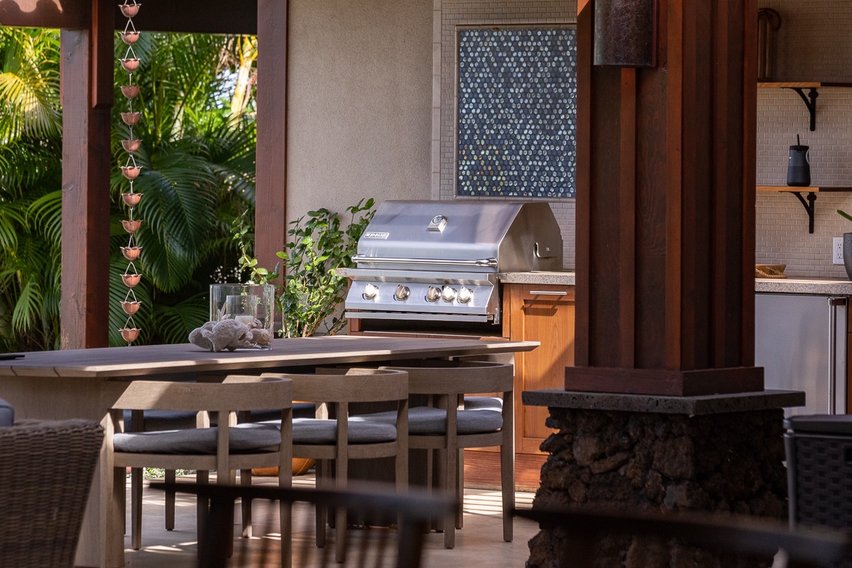 Kamuela Vacation Rentals, Mauna Lani Champion Ridge 22 - Outdoor built-in gas BBQ grill