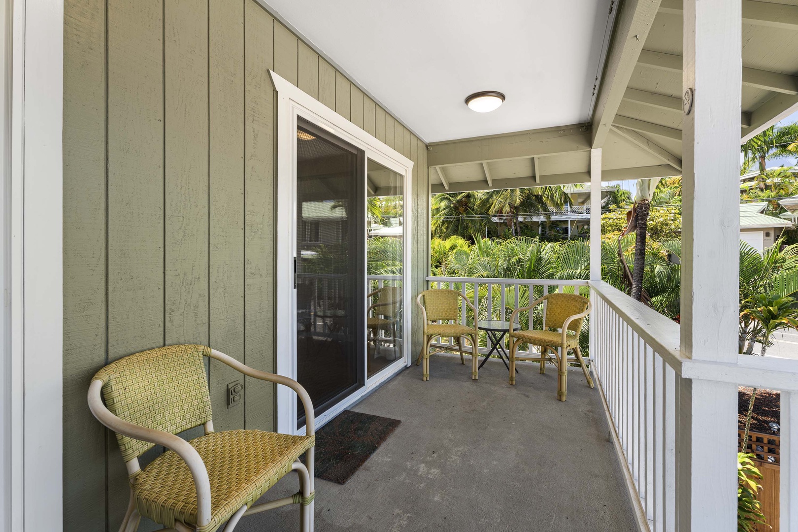 Kailua Kona Vacation Rentals, Hale A Kai - Upstairs Lanai outside of the primary and guest suites