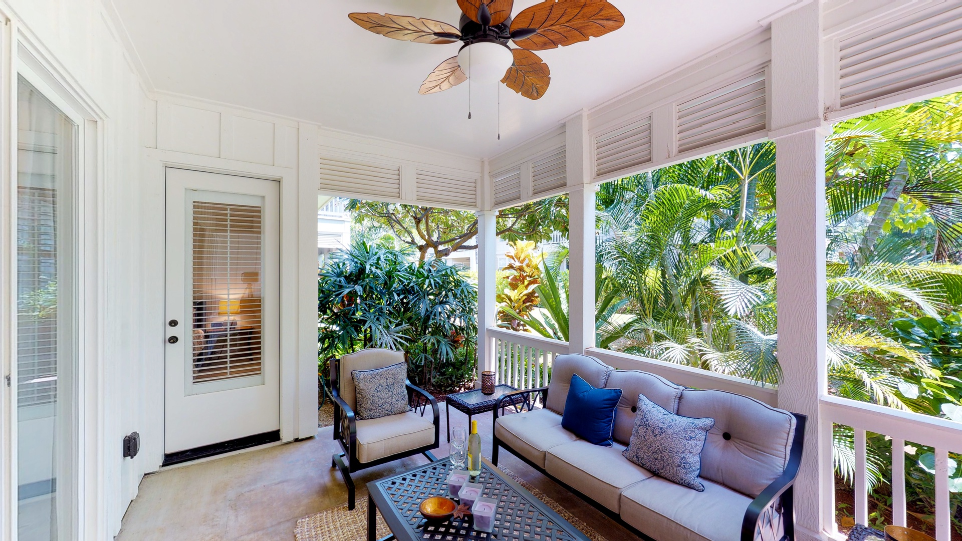 Kapolei Vacation Rentals, Coconut Plantation 1222-3 - The beautiful lanai connects indoor / outdoor living.