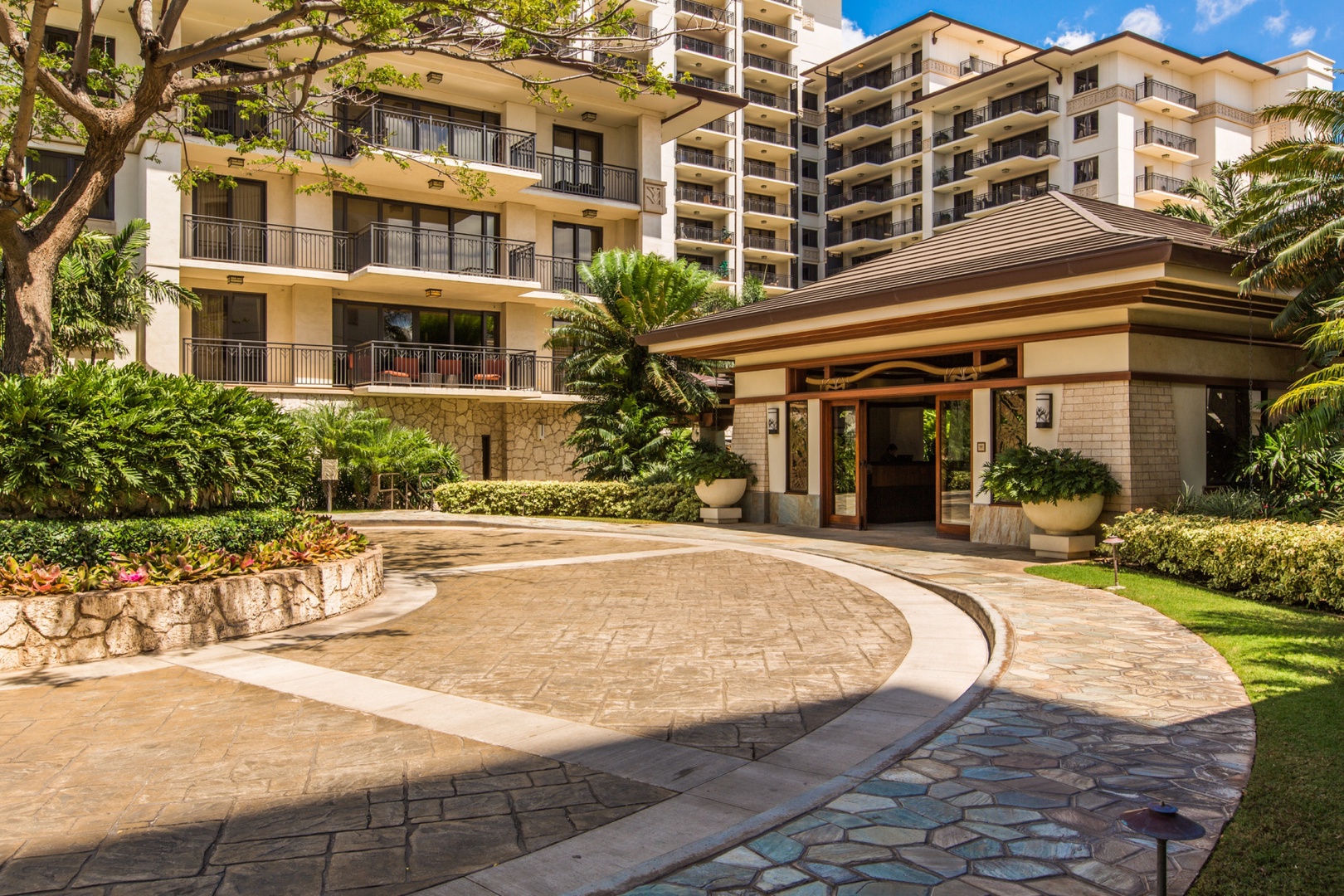 Kapolei Vacation Rentals, Ko Olina Beach Villa B604 - Ko Olina Resort guest entrace, where you are greeted for check in.