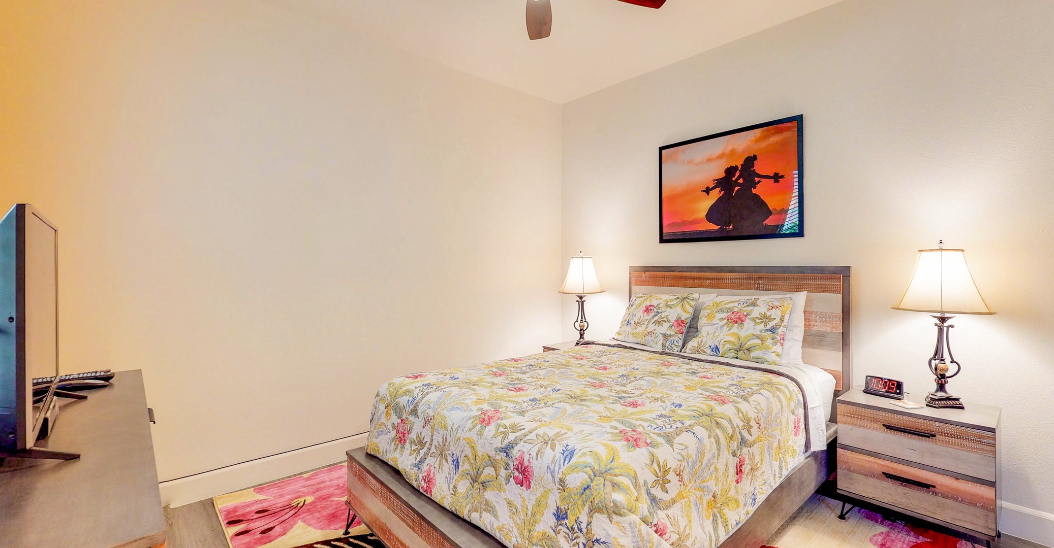 Kapolei Vacation Rentals, Ko Olina Kai 1051D - Cozy up with your favorite book in the downstairs guest bedroom.