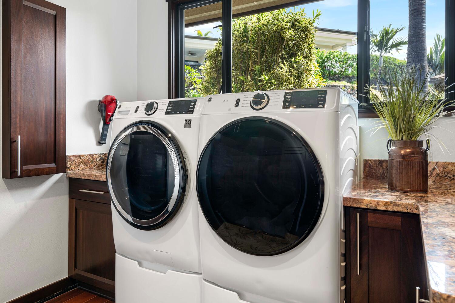 Kailua Kona Vacation Rentals, Island Oasis - Full sized laundry for your convenience