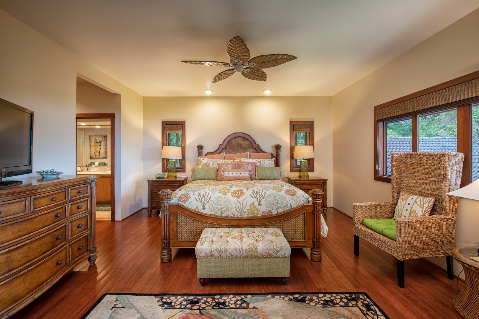 Kailua Kona Vacation Rentals, Hale Wailele** - Guest bedroom pavilion with private ensuite