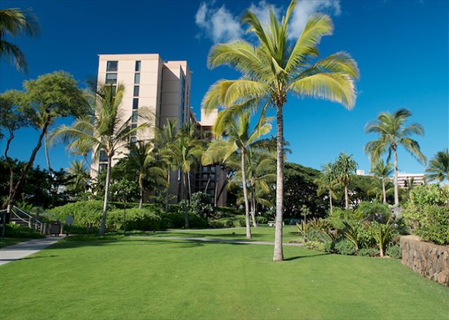 Lahaina Vacation Rentals, Mahana 718 - Lush Grounds at Mahana at Ka'anapali.