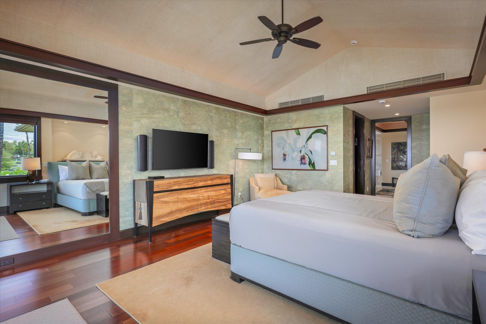 Kailua Kona Vacation Rentals, Wai'ulu Villa 115D - Vaulted ceiling and thoughtful layout elevate the primary suite—luxury and light in perfect harmony.