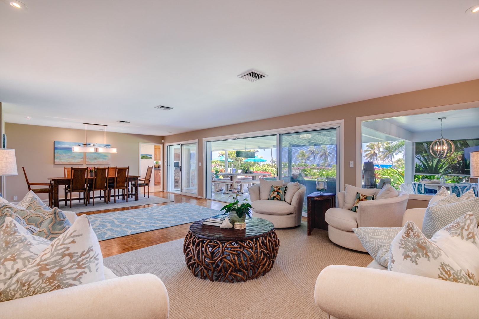 Honolulu Vacation Rentals, Hale Ola - The entrance leads to a spacious open-air retreat with sweeping ocean views, creating a serene ambiance for your relaxing vacation getaway