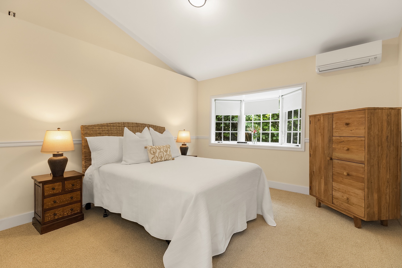 Honolulu Vacation Rentals, Kahala Seaside - 2nd Guest Bedroom