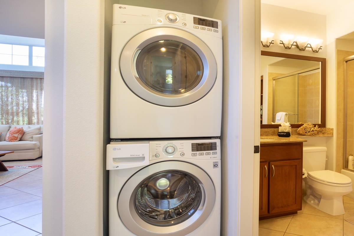 Kamuela Vacation Rentals, Mauna Lani Golf Villas C1 - Full size washer and dryer