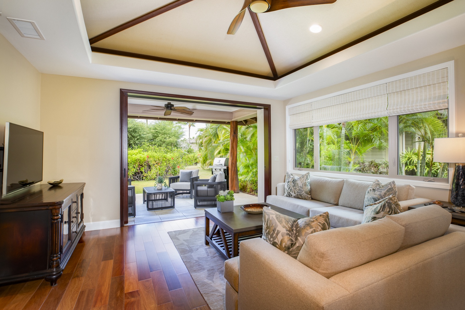 Kamuela Vacation Rentals, Mauna Lani KaMilo #503 - Open the doors wide and let the island breeze flow from lanai to living room.