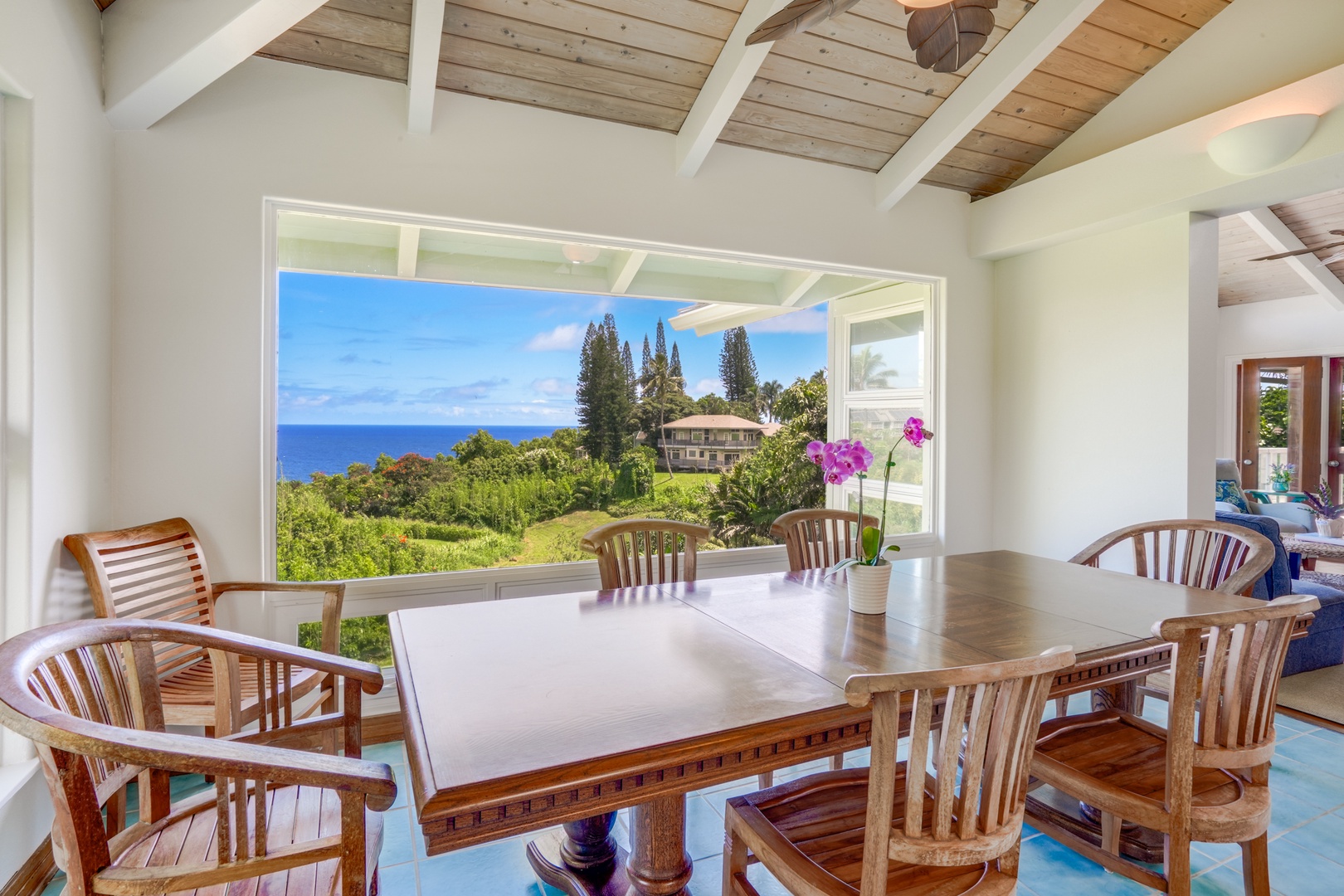 Princeville Vacation Rentals, Wai Lani - Elevate your dining experience to new heights with our stunning panoramic views.