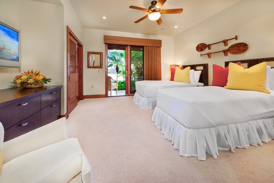 Wailea Vacation Rentals, Solara Luxe Pool Villa D101 at Wailea Beach Villas* - Partial Ocean View Primary with Cal King Bed and Direct Access To Plunge Pool