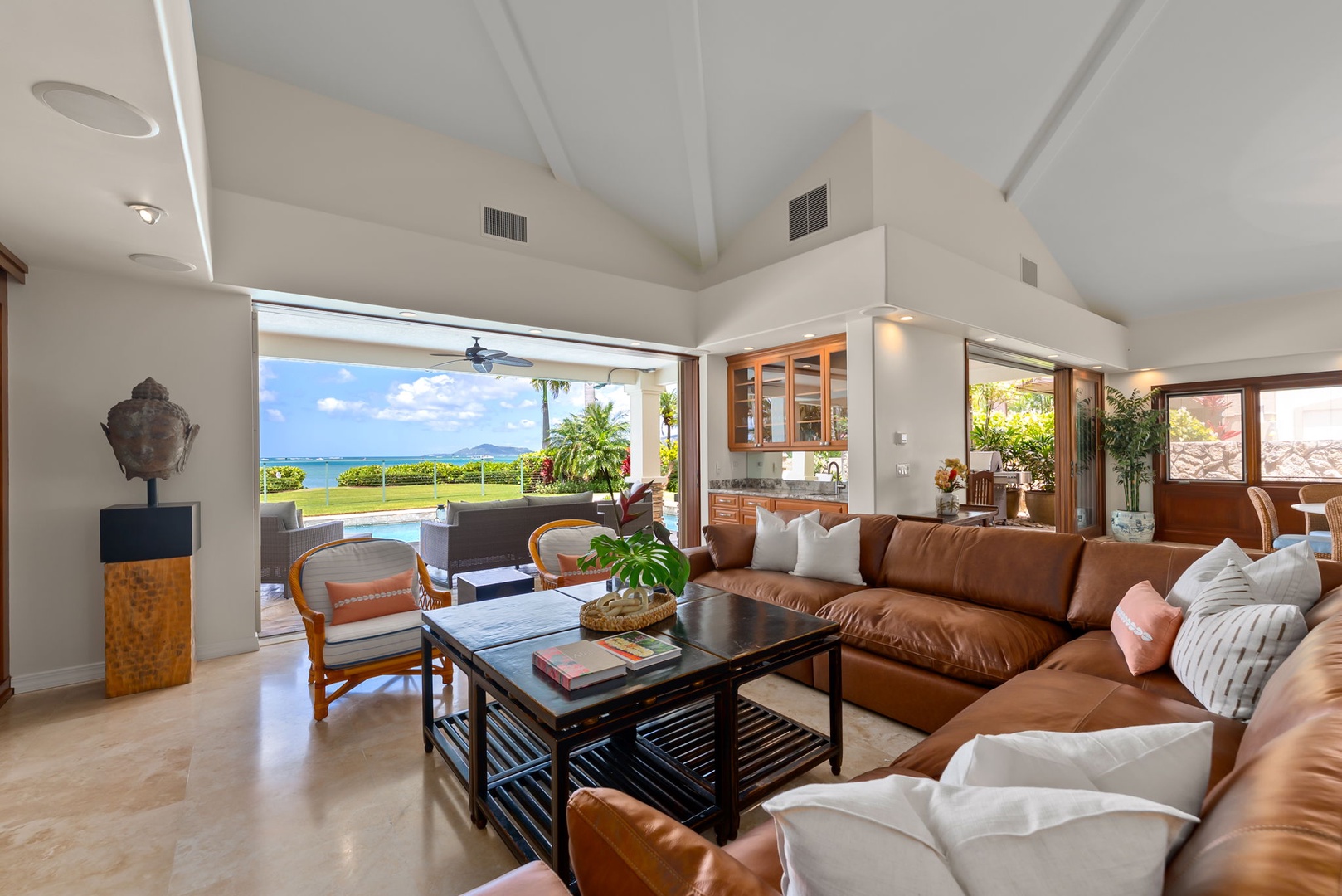 Honolulu Vacation Rentals, Maunalua Estate - Bright open interiors invite ocean breezes, natural light, and effortless island living.