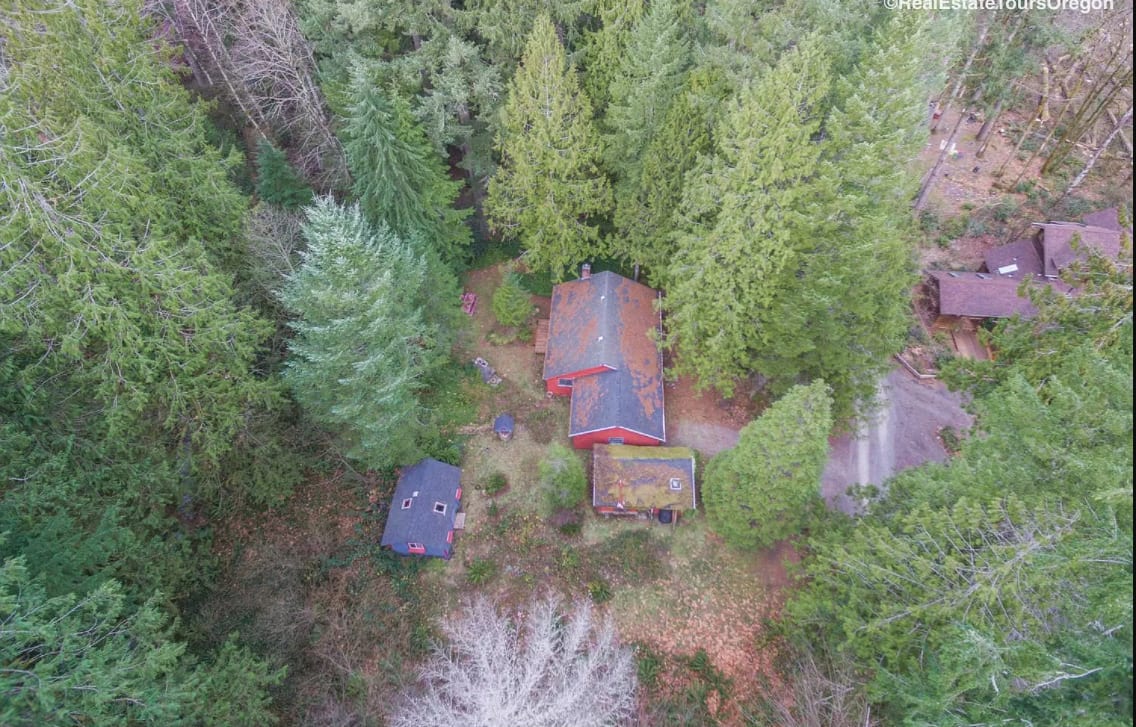 Brightwood Vacation Rentals, Springbrook Cabin - Overhead shot of the property immersed in the beautiful Oregon nature