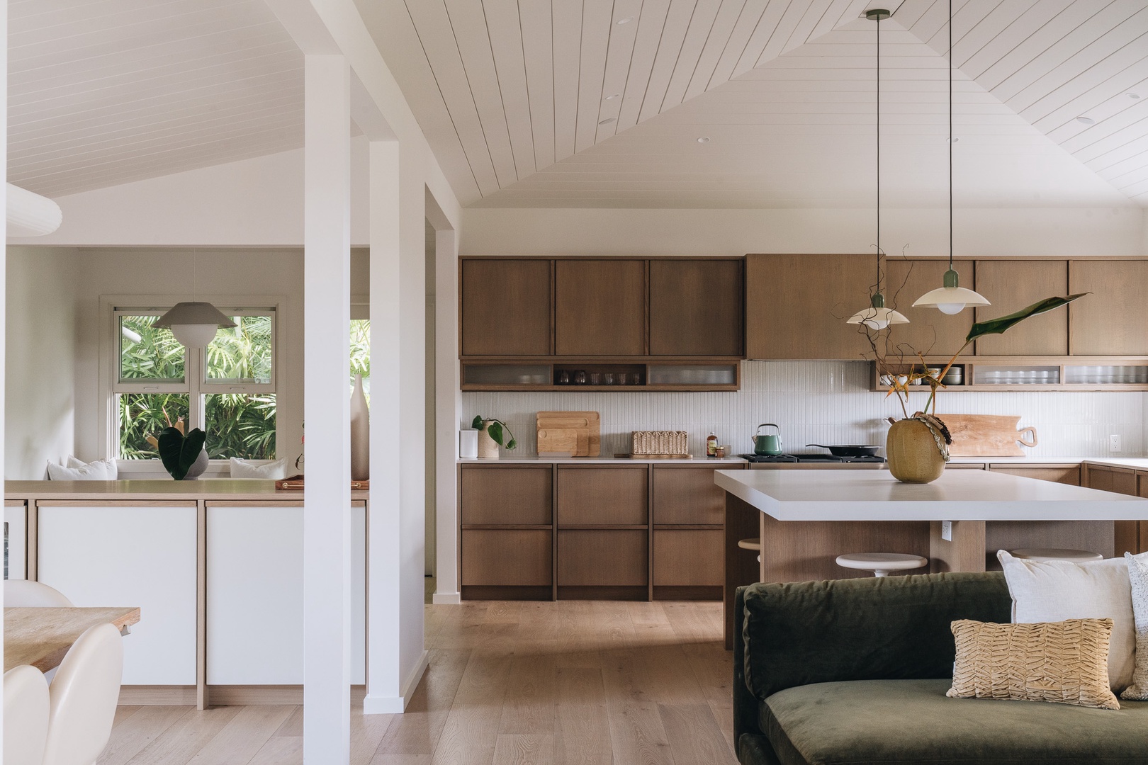 Honolulu Vacation Rentals, Surfside Bungalow** - The open-concept layout brings the kitchen and living spaces together for effortless gathering and everyday comfort.