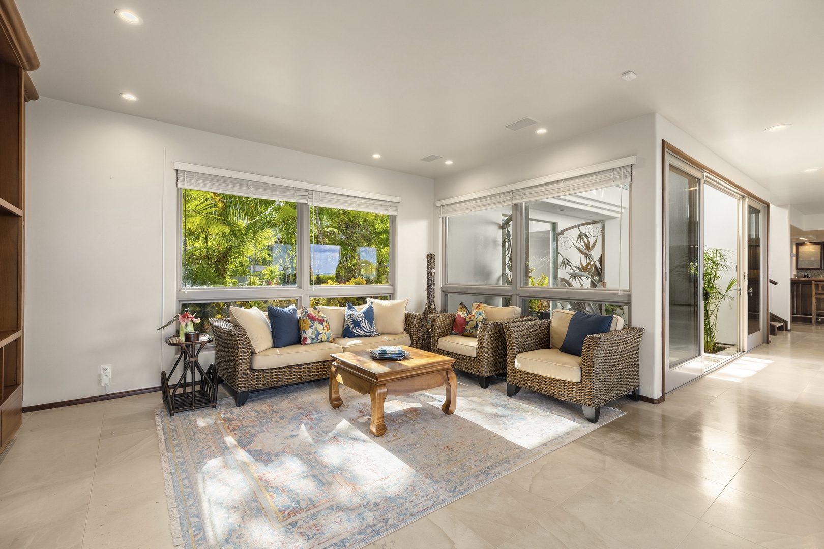 Kailua Vacation Rentals, Mokulua Sunrise - Gather in the TV room with family and friends for a movie night