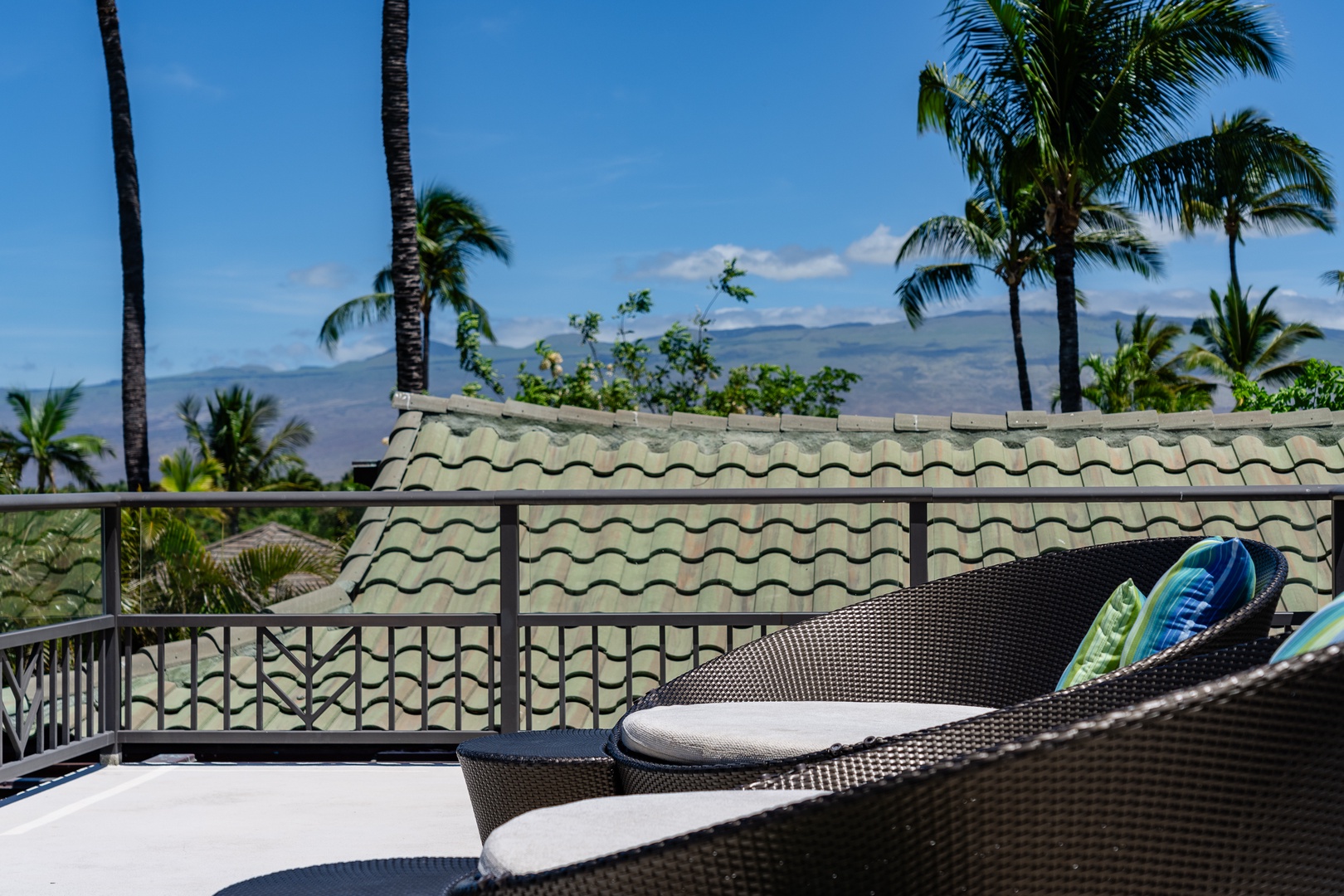 Kamuela Vacation Rentals, Beach Walker at Champion Ridge - Enjoy mountain views from the comfort of the rooftop lounge chairs.