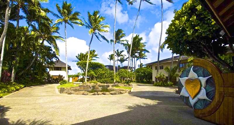 Kailua Vacation Rentals, Paul Mitchell Estate* - Main Gate Entry