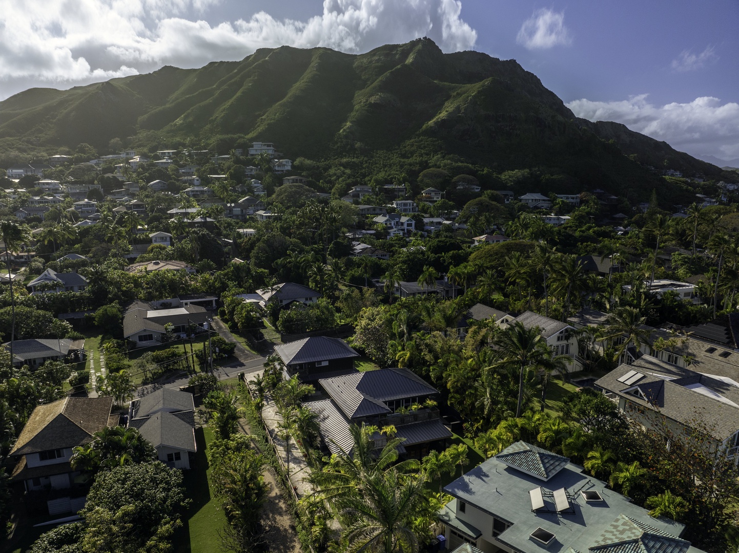 Kailua Vacation Rentals, Mokulua Seaside - Mountain views from the comfort of your home