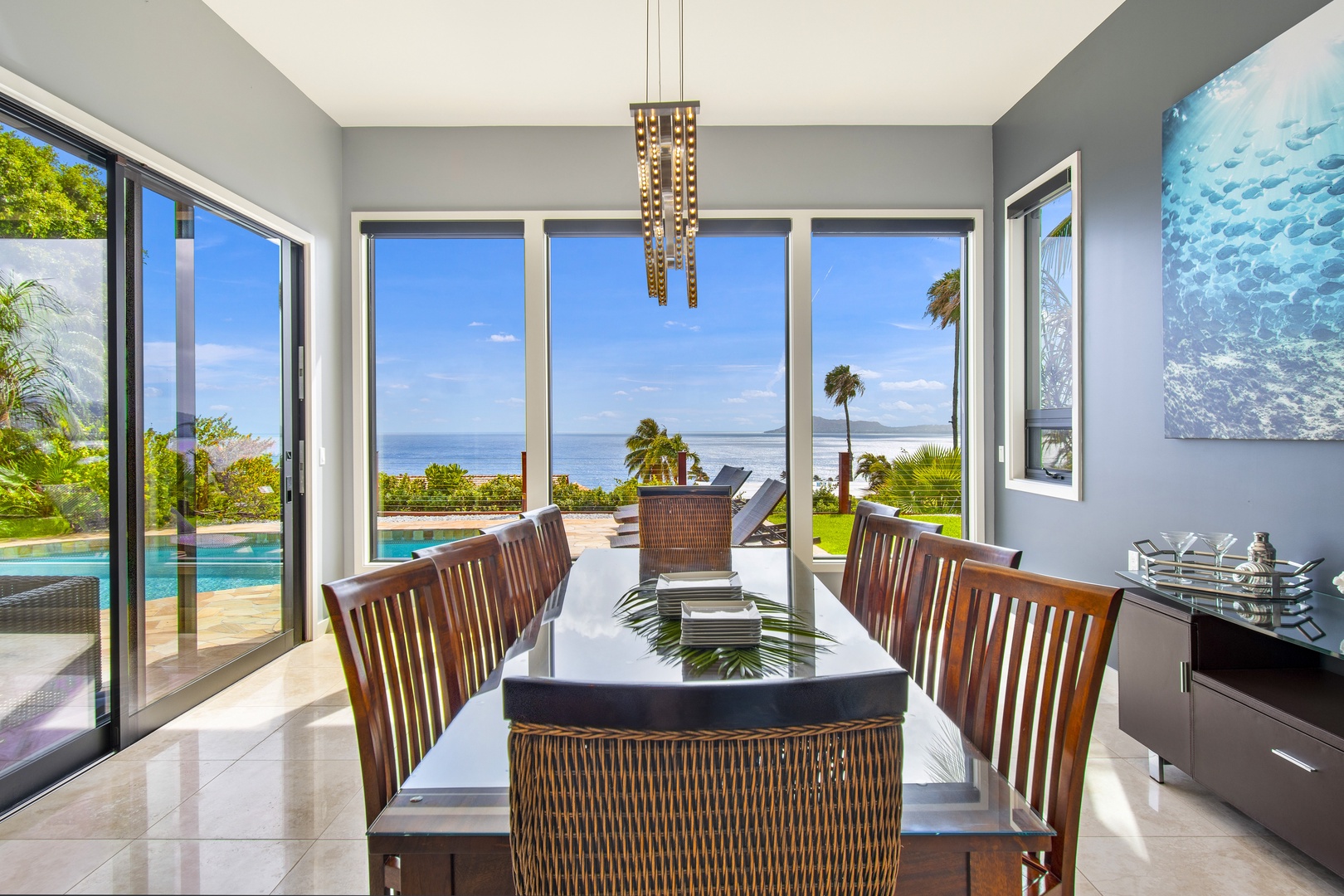 Honolulu Vacation Rentals, Aloha Nalu - Feast for 10, framed by stunning vistas!