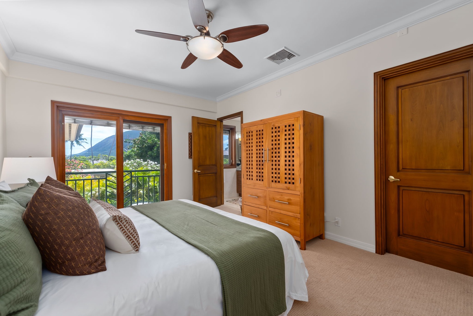 Honolulu Vacation Rentals, Maunalua Estate - Wake to tropical views, soft natural light, and a serene atmosphere designed for relaxation.