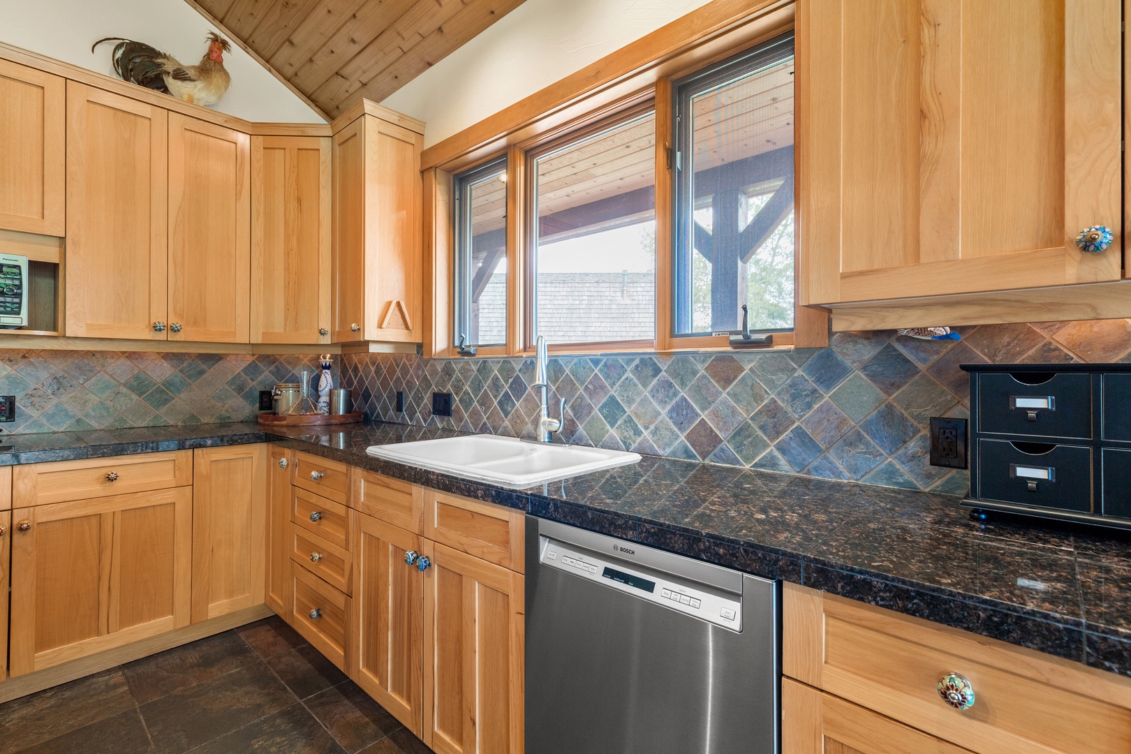 Bozeman Vacation Rentals, The Woodland Oasis - 