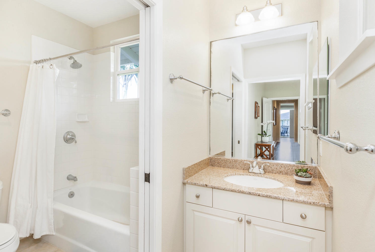 Princeville Vacation Rentals, Leilani Villa - Jack and Jill bathroom