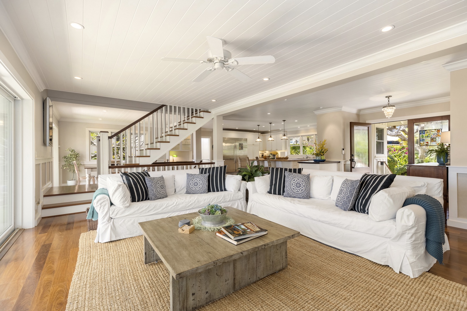 Honolulu Vacation Rentals, Hale Le'ahi - Fans and tropical trade winds cool down living spaces nicely